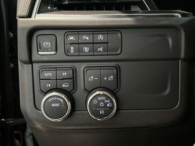 2025 Chevrolet Suburban RST