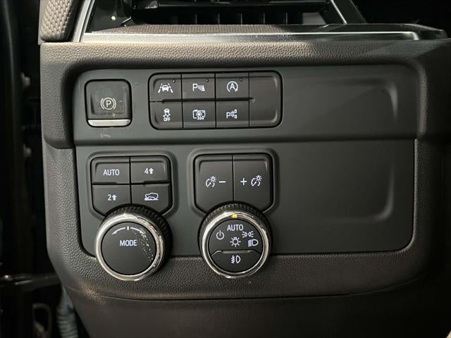 2025 Chevrolet Suburban RST