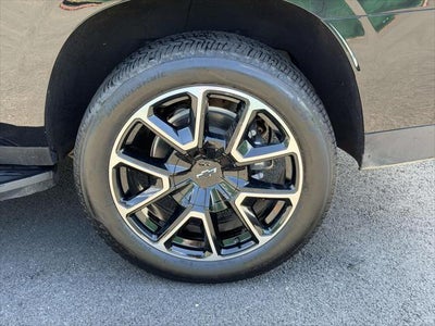 2025 Chevrolet Suburban RST