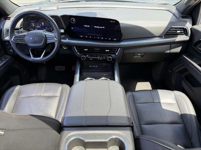 2025 Chevrolet Suburban RST