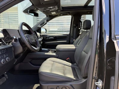 2025 Chevrolet Suburban RST