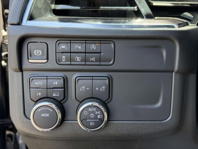 2025 Chevrolet Suburban RST