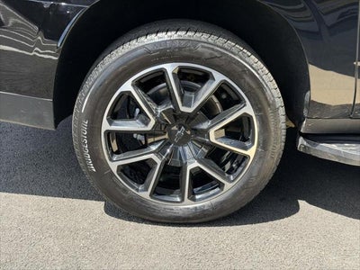 2025 Chevrolet Suburban RST