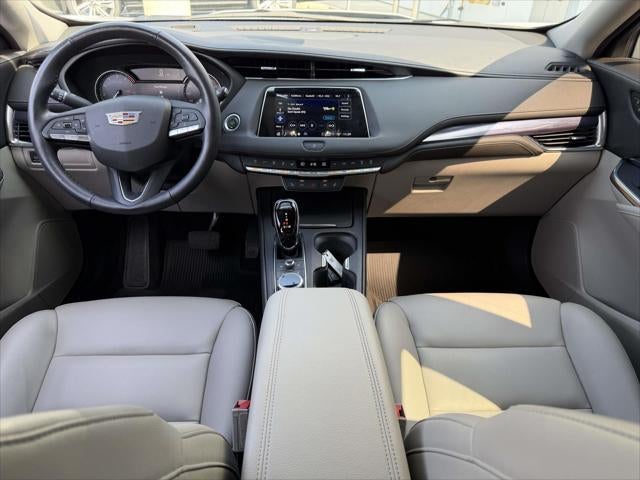 2023 Cadillac XT4 AWD Luxury