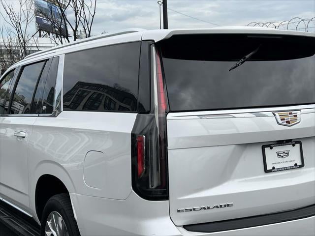 2023 Cadillac Escalade ESV Premium Luxury