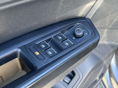 2019 Volkswagen Atlas 3.6L V6 SE w/Technology R-Line