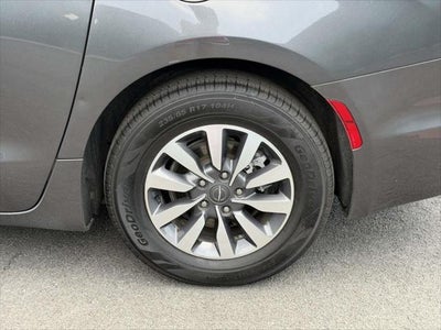 2022 Chrysler Pacifica Hybrid Touring L