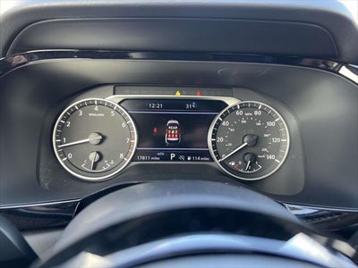 2024 Nissan Pathfinder SL