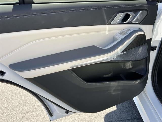 2024 BMW X7 ALPINA XB7