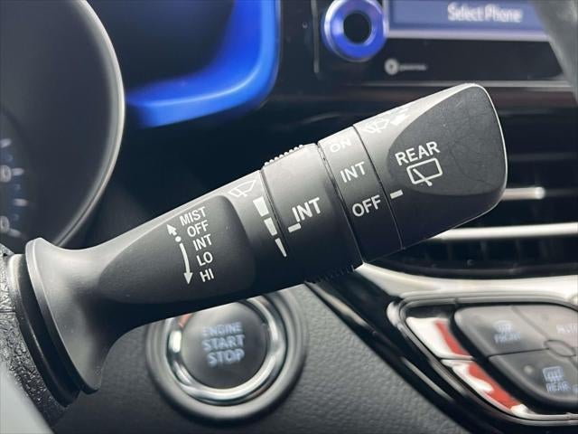 2022 Toyota C-HR XLE