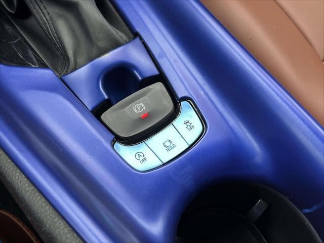 2022 Toyota C-HR XLE