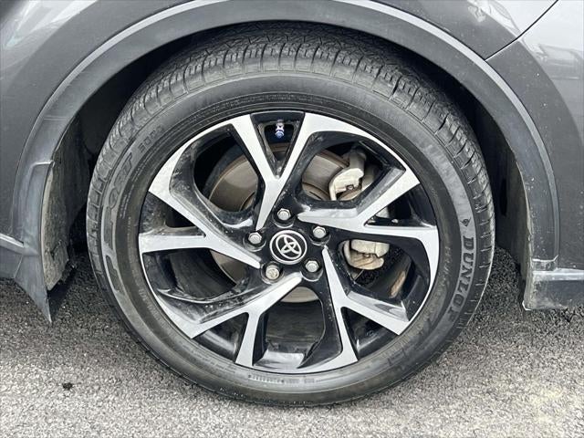 2022 Toyota C-HR XLE