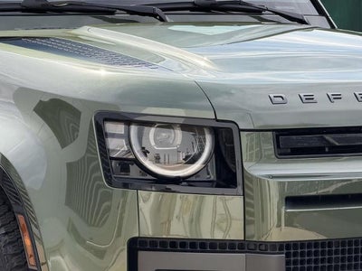 2026 Land Rover Defender X-Dynamic SE