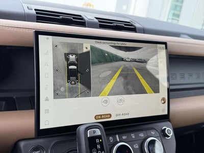 2026 Land Rover Defender X-Dynamic SE