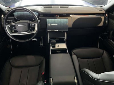 2025 Land Rover Range Rover SE