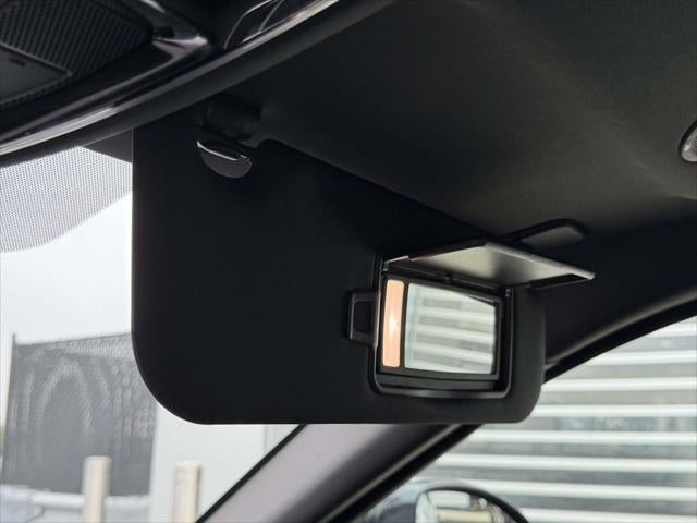 2025 Land Rover Range Rover Velar Dynamic SE