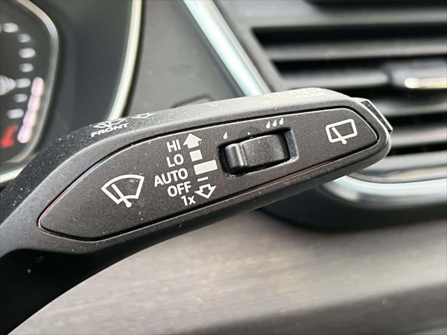 2022 Audi Q5 S line Premium