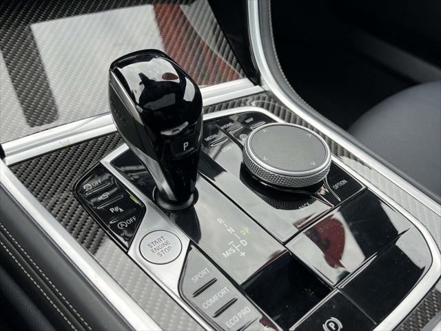2025 BMW 8 Series M850i