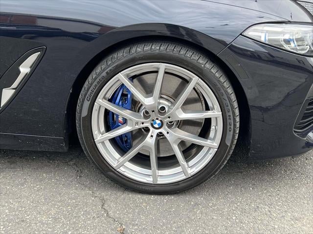 2025 BMW 8 Series M850i
